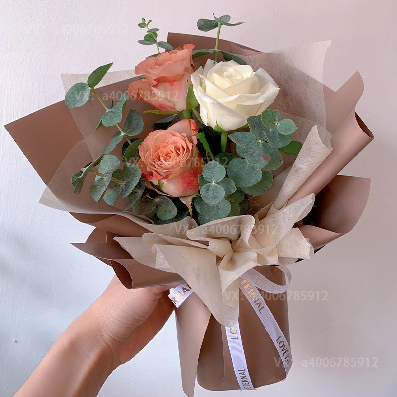 【日常浪漫】花店送花上门生日花束生日礼物2朵卡布奇诺1朵白玫瑰见面小花束送女友送朋友小花束