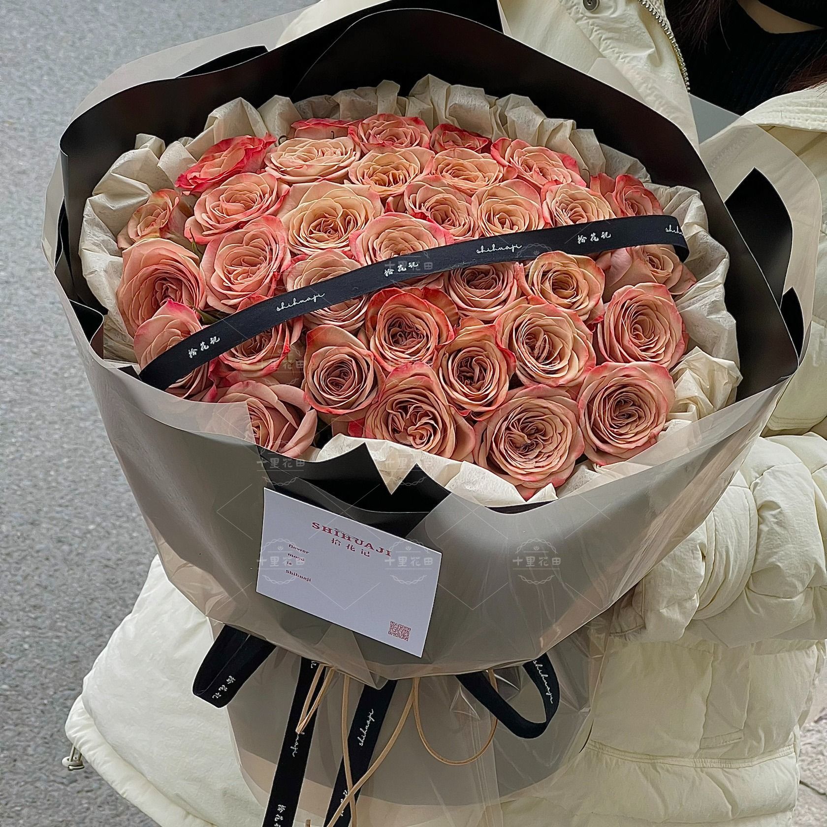 【为你沦陷】33朵卡布奇诺玫瑰花束鲜花生日鲜花生日礼物送女朋友花店送花上门