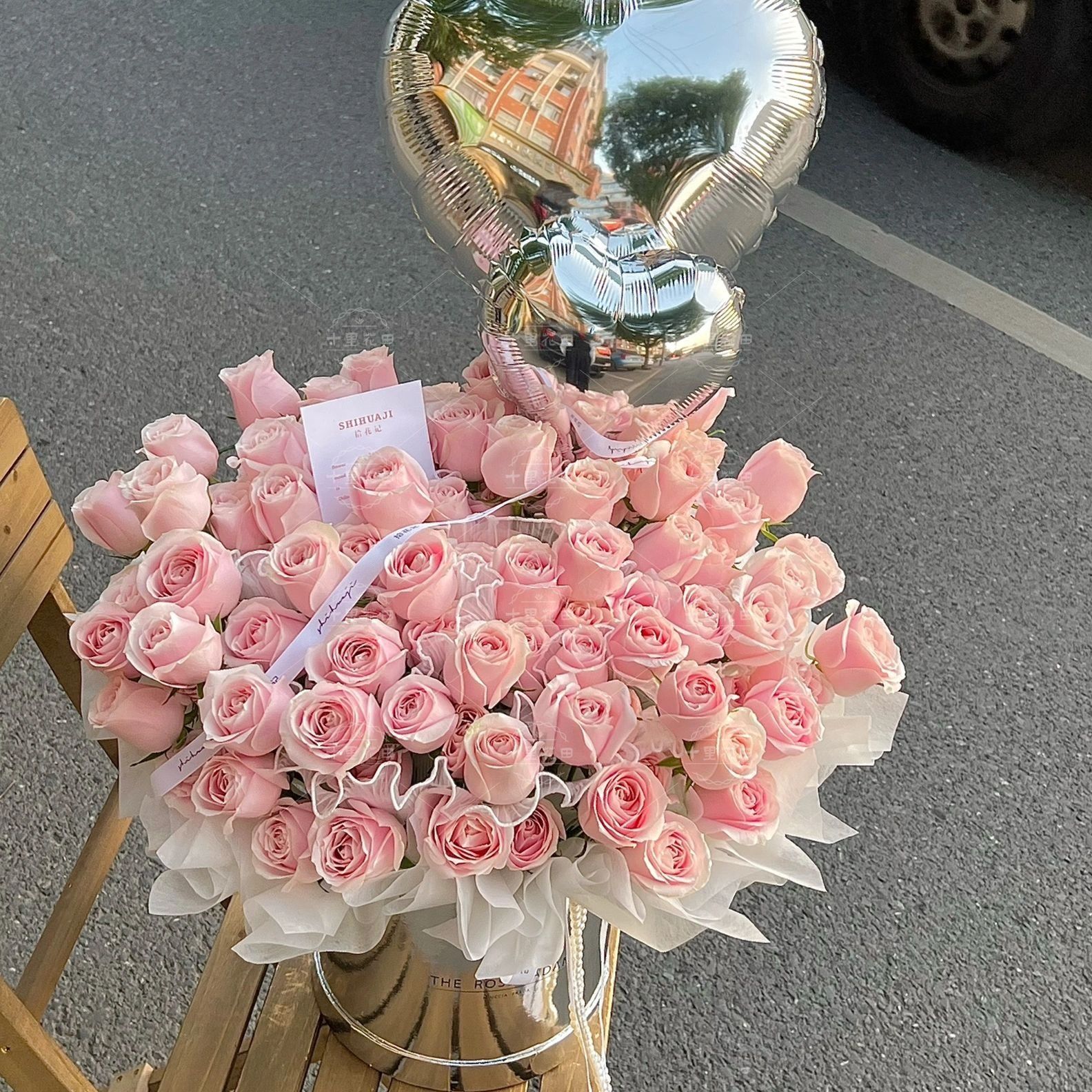 【如烟若梦】99朵粉玫瑰花抱抱桶花束生日礼物生日鲜花送女友花店送花上门