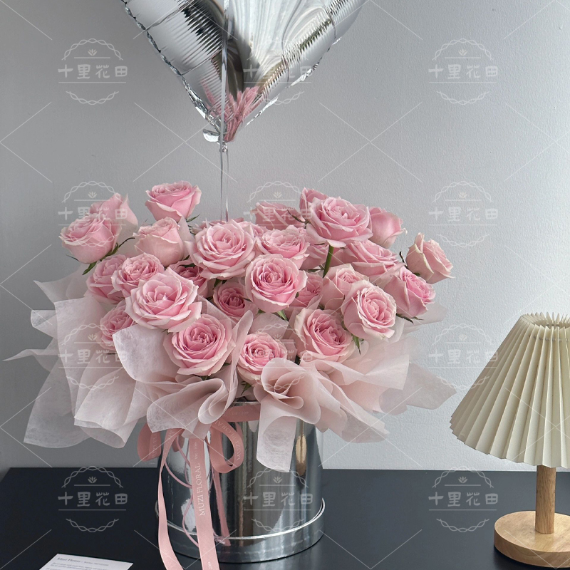 【春与柔情】生日礼物33枝粉雪山玫瑰抱抱桶花店送花上门生日鲜花送女友送闺蜜
