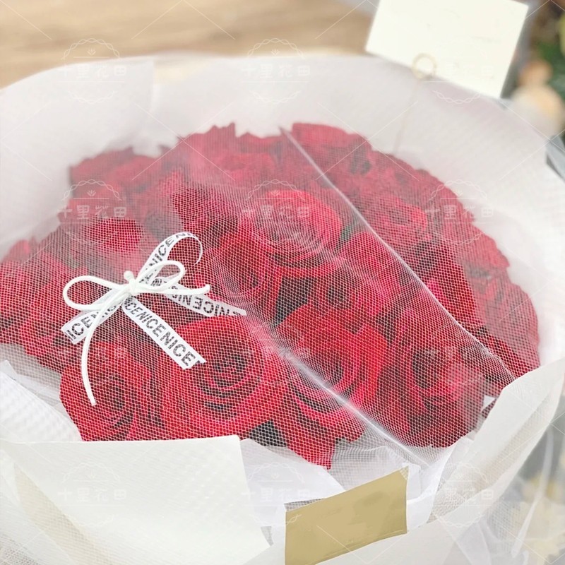 【仙气飘飘】33朵红玫瑰花束白纱包围浪漫鲜花仙气飘飘生日鲜花店生日礼物手捧花店送花上门